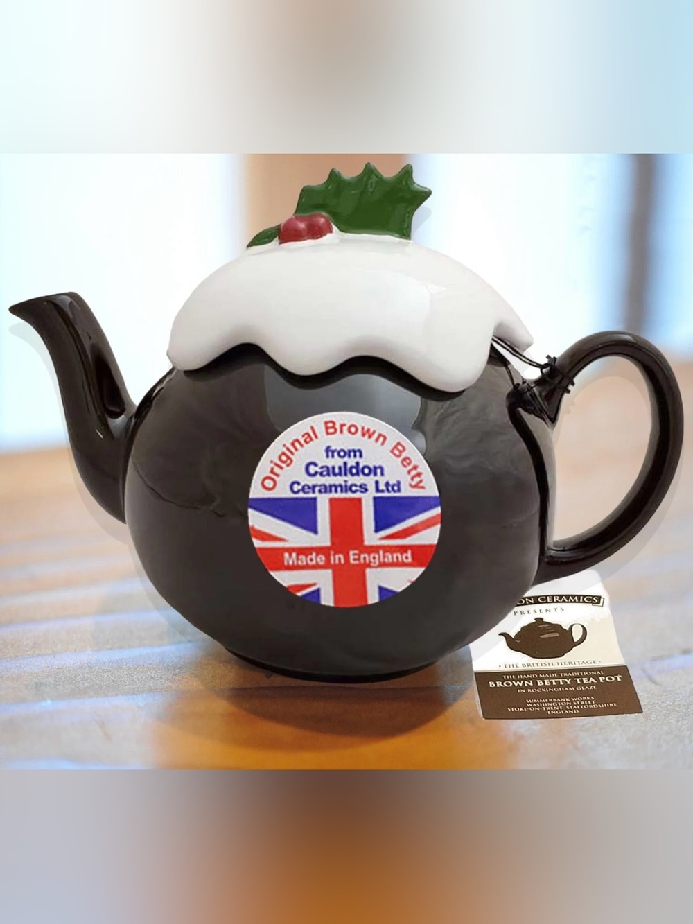Brown Betty Christmas Pudding Teapot Cauldon Ceramics England Rockingham Glaze